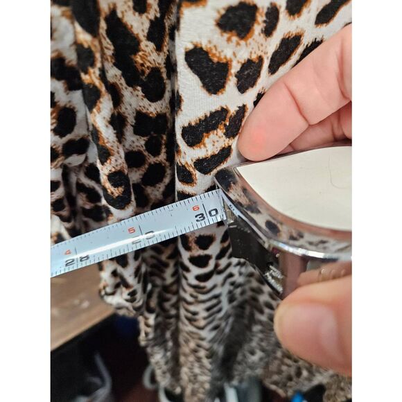 Avenue Animal Print Short Sleeve Top Womens Plus Size 5X or 30/32 - Picture 8 of 9